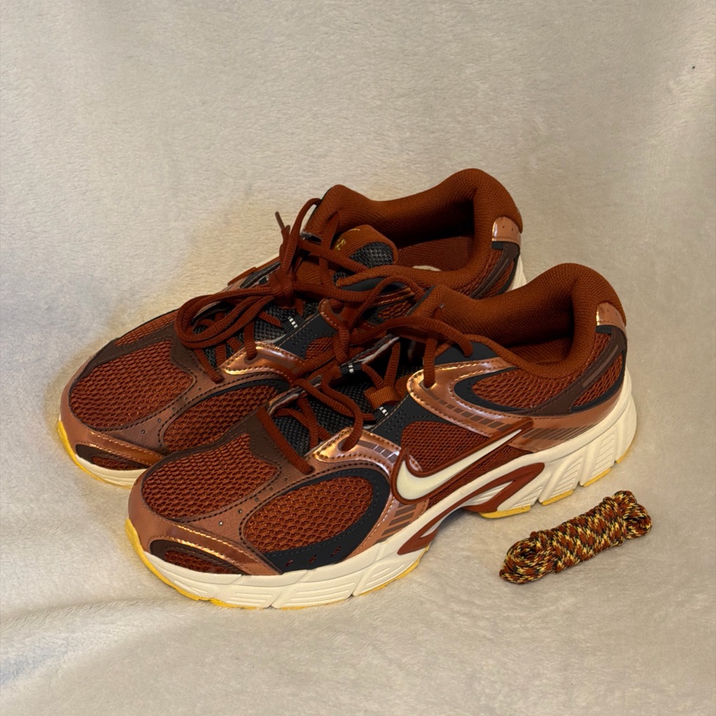 Nike Men's Brown Orange White Athletic Running Shoes